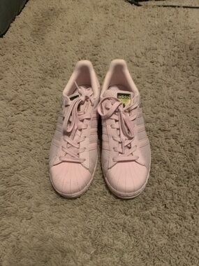 adidas superstar Women's Light Pink Classic Shell-Toe Sneakers